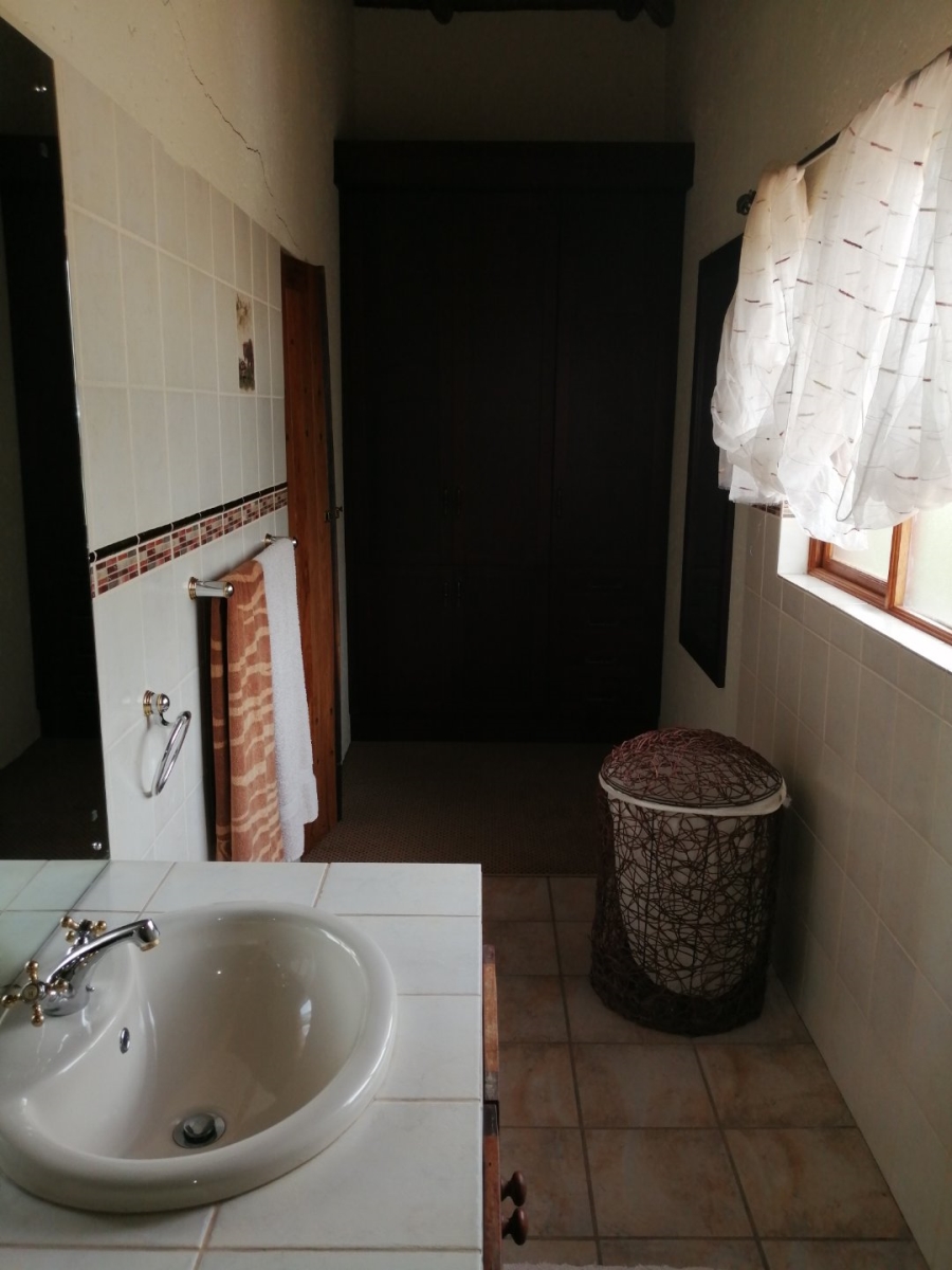 4 Bedroom Property for Sale in Boschenvaal River Front Lodges Free State